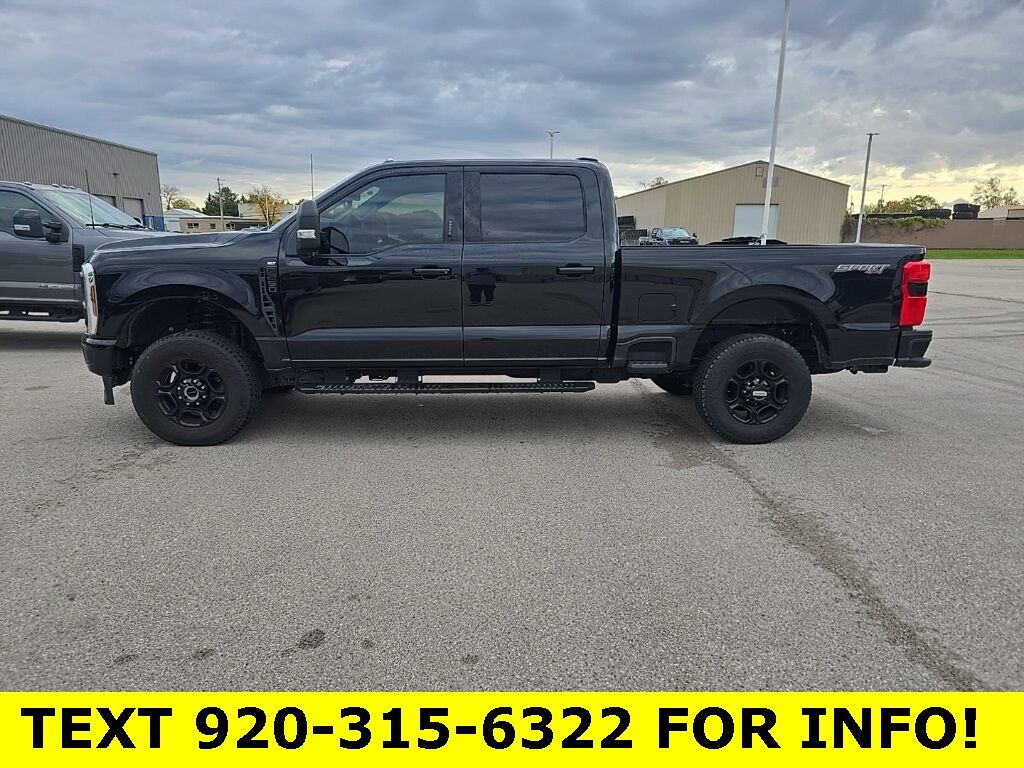 2024 Ford F-250 Super Duty 4x4 Crew Cab XLT Fond du Lac WI