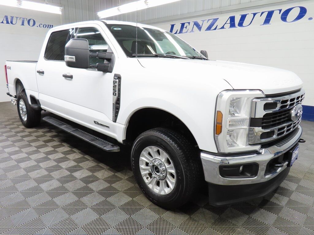 2024 Ford F-250 Super Duty 4x4 Crew Cab XLT