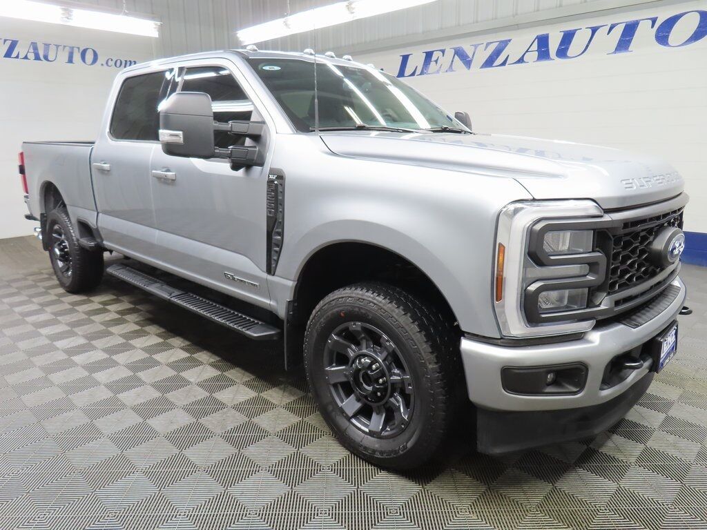 2024 Ford F-250 Super Duty 4x4 Crew Cab XLT
