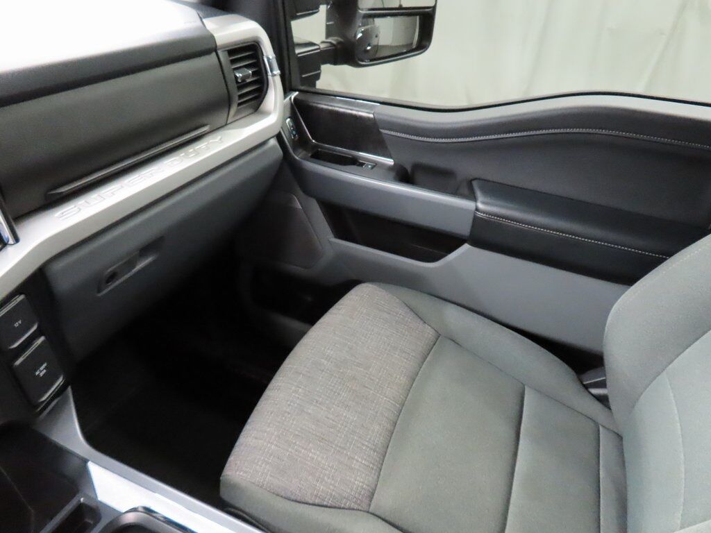 2024 Ford F-250 Super Duty 4x4 Crew Cab XLT Fond du Lac WI