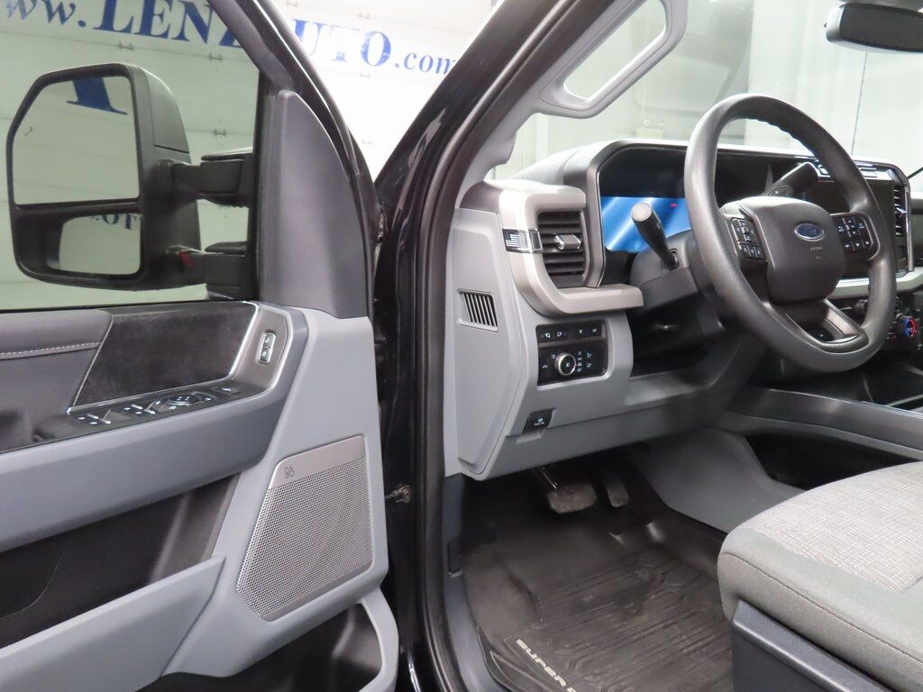 2024 Ford F-250 Super Duty 4x4 Crew Cab XLT Fond du Lac WI