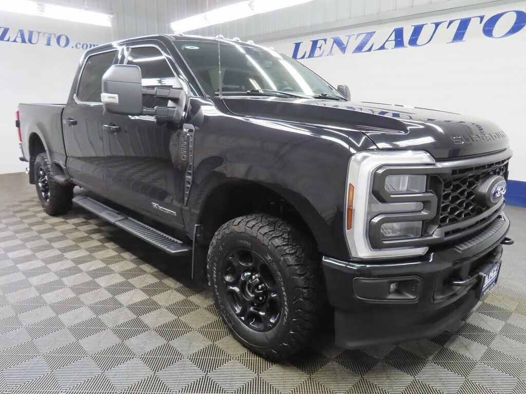 2024 Ford F-250 Super Duty 4x4 Crew Cab XLT Fond du Lac WI