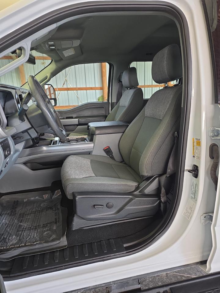 2024 Ford F-250 XLT Sand Lake NY