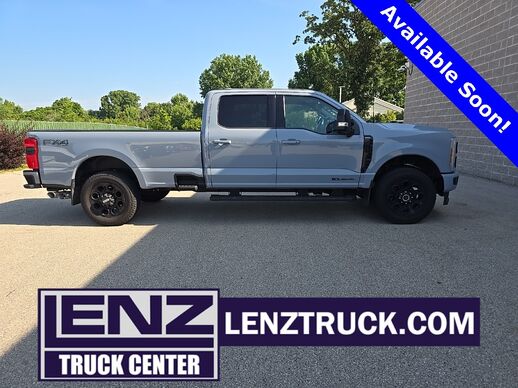 2024_Ford_F-250SD_4x4 Crew Cab Lariat_ Fond du Lac WI