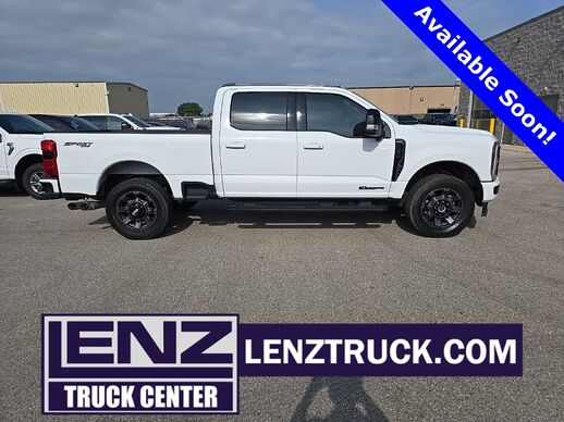 2024_Ford_F-250SD_4x4 Crew Cab Lariat_ Fond du Lac WI