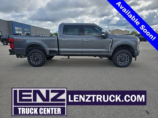 2024_Ford_F-250SD_4x4 Crew Cab Platinum_ Fond du Lac WI