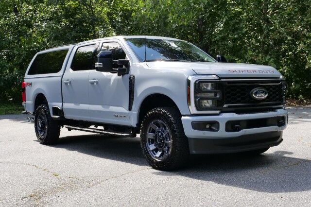 2024 Ford F-250SD LARIAT 4X4 / Leer Bed Cap / Bed Slide / Turbo Diesel! High Point NC