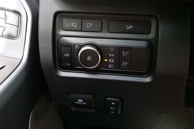 2024 Ford F-250SD LARIAT 4X4 / Leer Bed Cap / Bed Slide / Turbo Diesel! High Point NC
