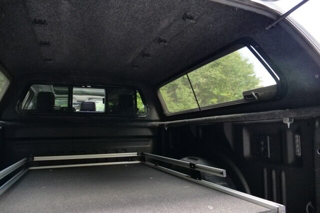 2024 Ford F-250SD LARIAT 4X4 / Leer Bed Cap / Bed Slide / Turbo Diesel! High Point NC