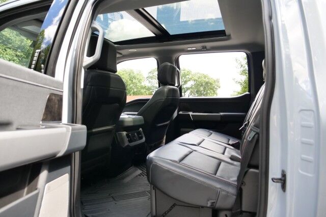 2024 Ford F-250SD LARIAT 4X4 / Leer Bed Cap / Bed Slide / Turbo Diesel! High Point NC