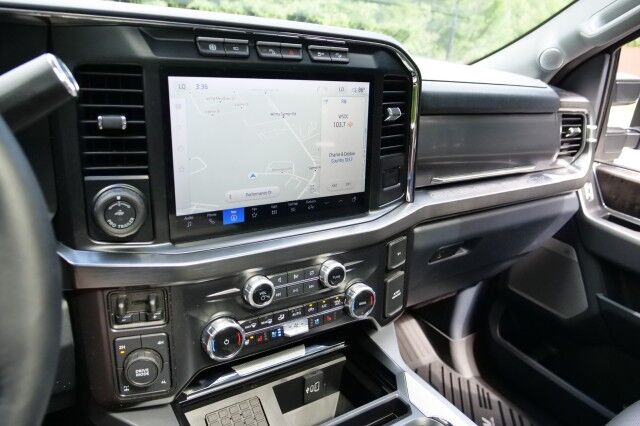 2024 Ford F-250SD LARIAT 4X4 / Leer Bed Cap / Bed Slide / Turbo Diesel! High Point NC