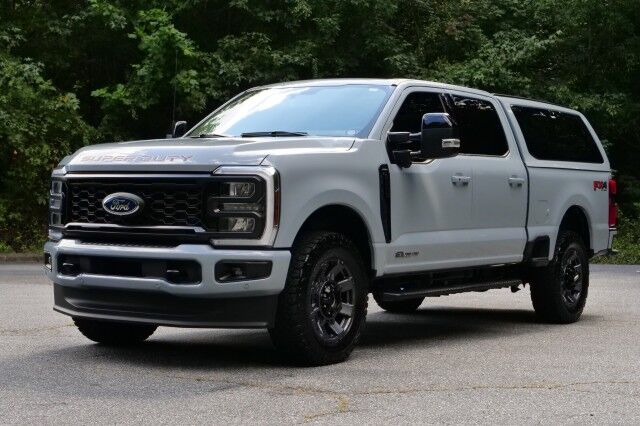 2024 Ford F-250SD LARIAT 4X4 / Leer Bed Cap / Bed Slide / Turbo Diesel! High Point NC