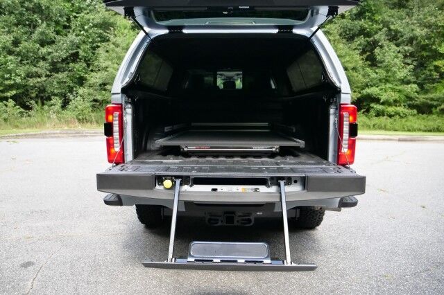 2024 Ford F-250SD LARIAT 4X4 / Leer Bed Cap / Bed Slide / Turbo Diesel! High Point NC
