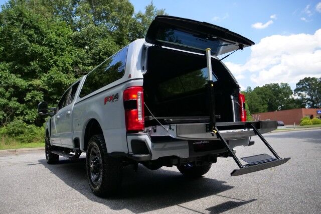 2024 Ford F-250SD LARIAT 4X4 / Leer Bed Cap / Bed Slide / Turbo Diesel! High Point NC
