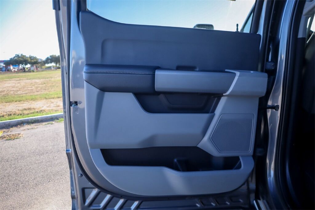 2024 Ford F-250SD XLT Hondo TX