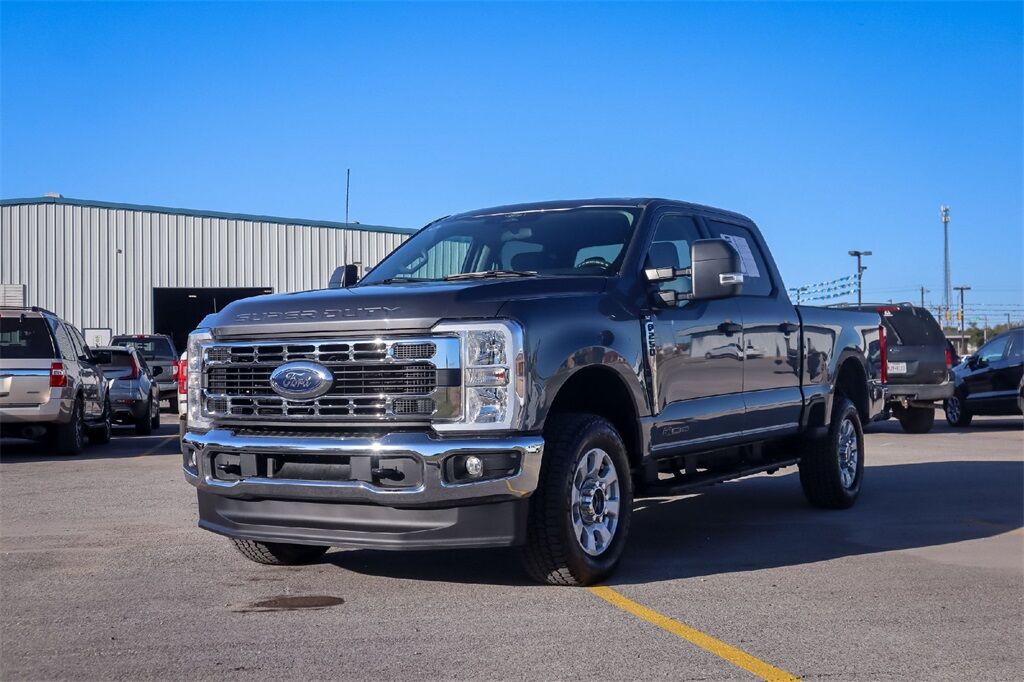 2024 Ford F-250SD XLT Hondo TX