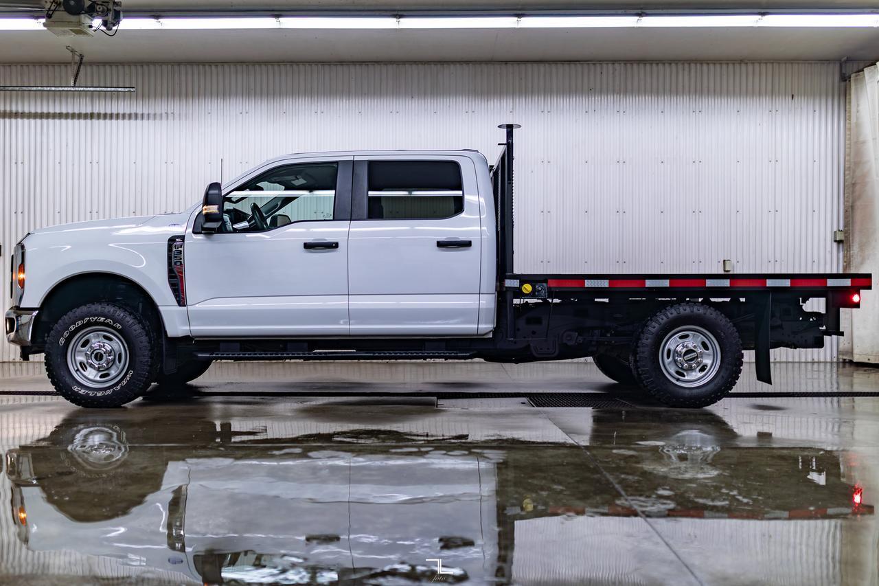 2024 Ford F-350 4x4 Crew Cab XL Deck BCam Red Deer AB