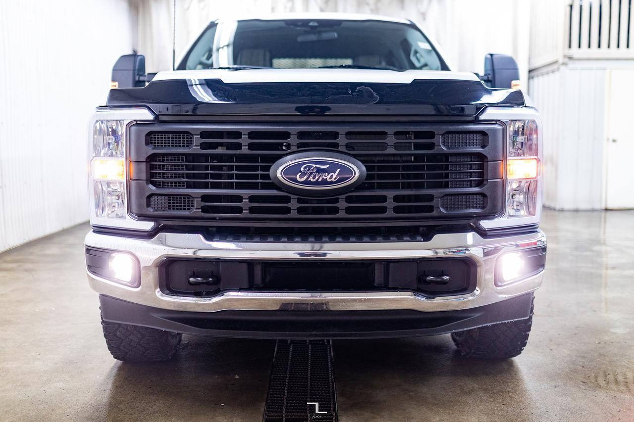 2024 Ford F-350 4x4 Crew Cab XL Deck BCam Red Deer AB