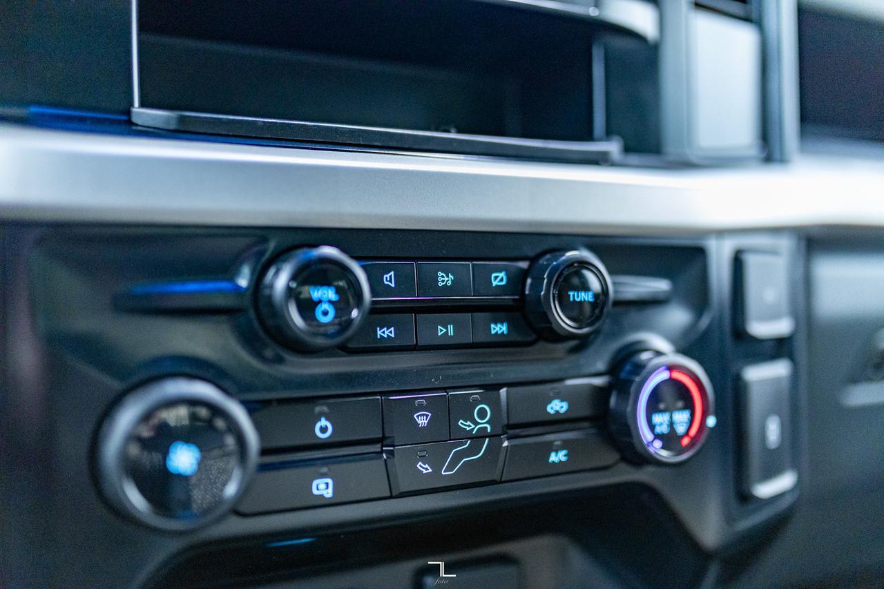 2024 Ford F-350 4x4 Crew Cab XL Deck BCam Red Deer AB