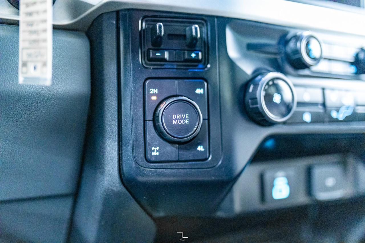 2024 Ford F-350 4x4 Crew Cab XL Deck BCam Red Deer AB