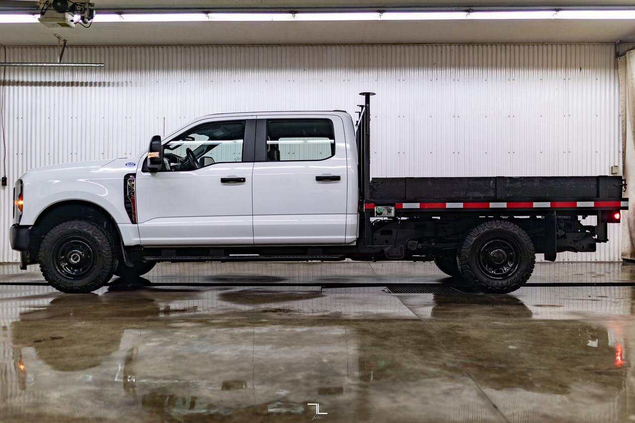 2024 Ford F-350 4x4 Crew Cab XL Deck BCam Red Deer AB