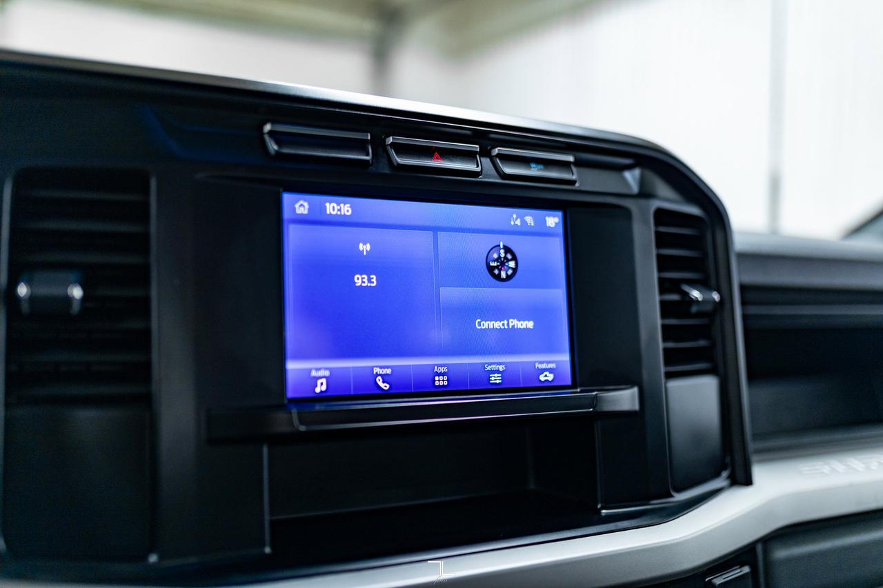 2024 Ford F-350 4x4 Crew Cab XL Deck BCam Red Deer AB