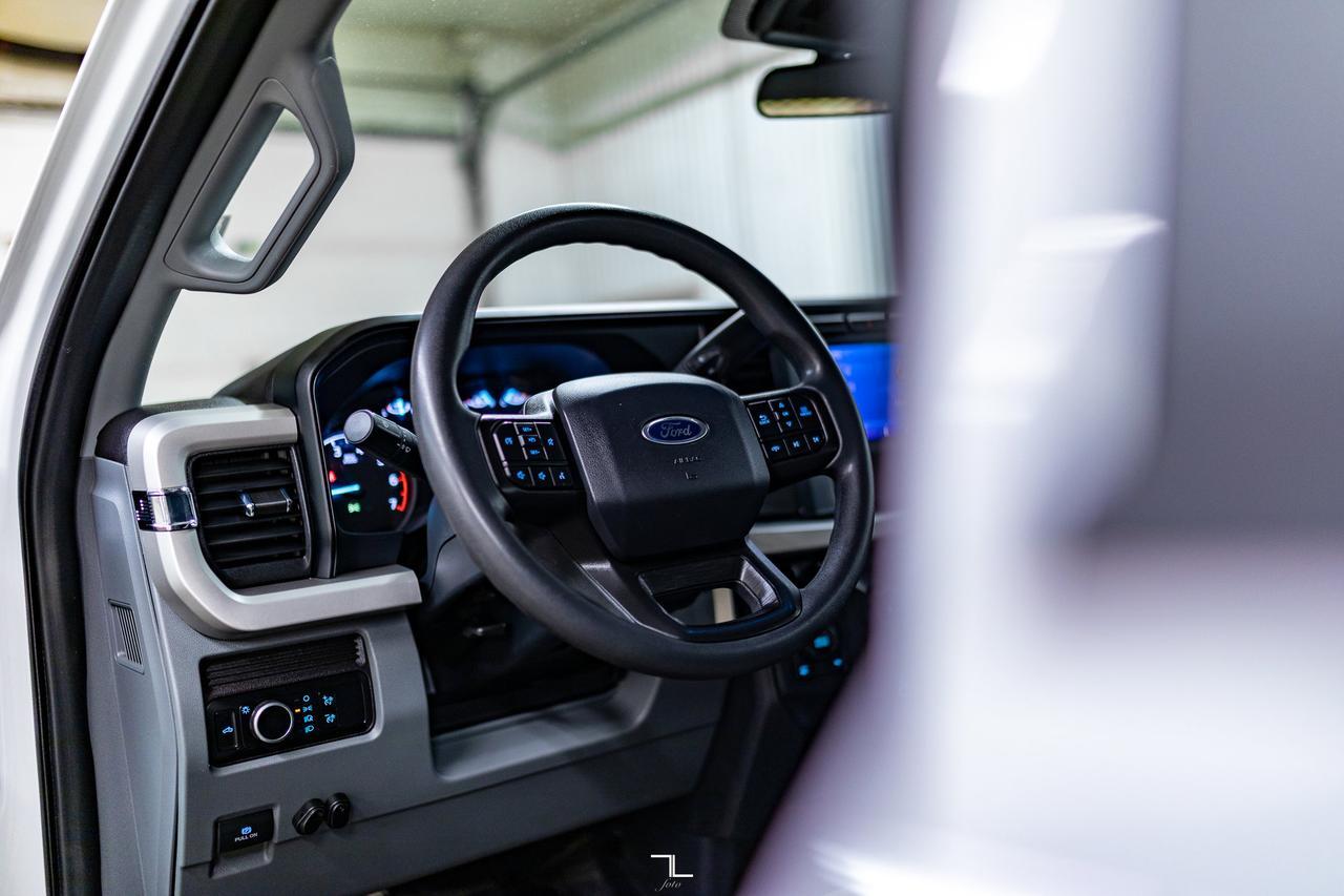 2024 Ford F-350 4x4 Crew Cab XL Deck BCam Red Deer AB