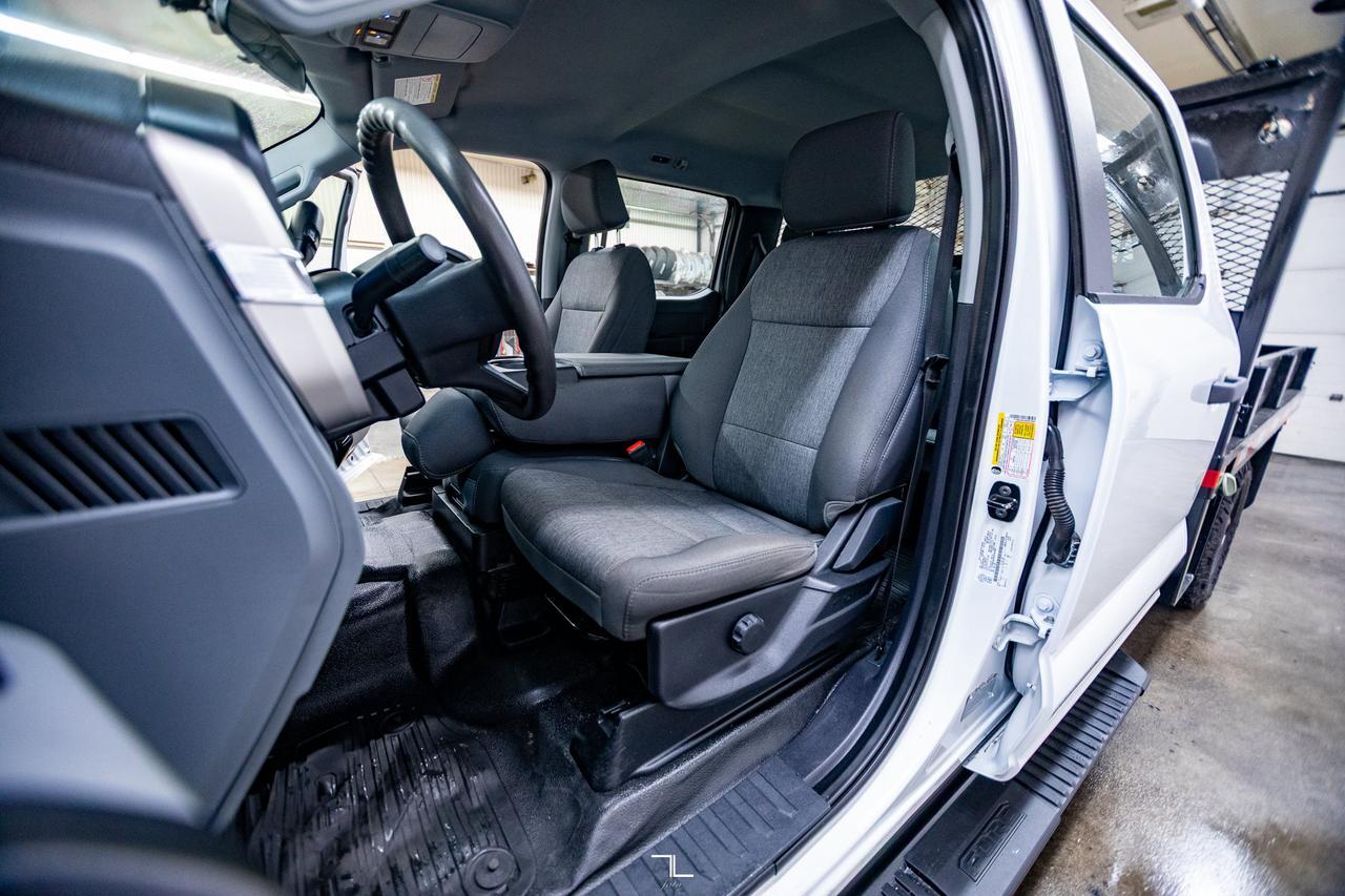 2024 Ford F-350 4x4 Crew Cab XL Deck BCam Red Deer AB