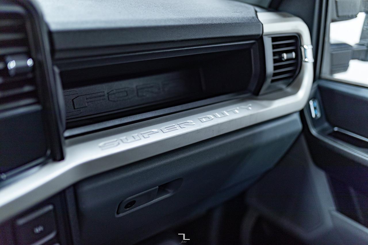 2024 Ford F-350 4x4 Crew Cab XL Deck BCam Red Deer AB