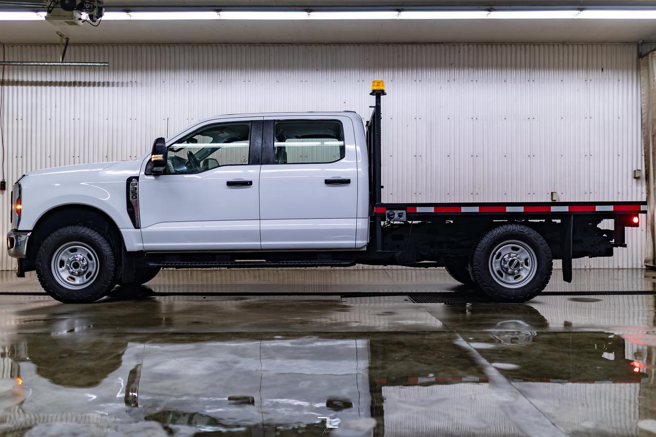 2024 Ford F-350 4x4 Crew Cab XL Deck BCam Red Deer AB