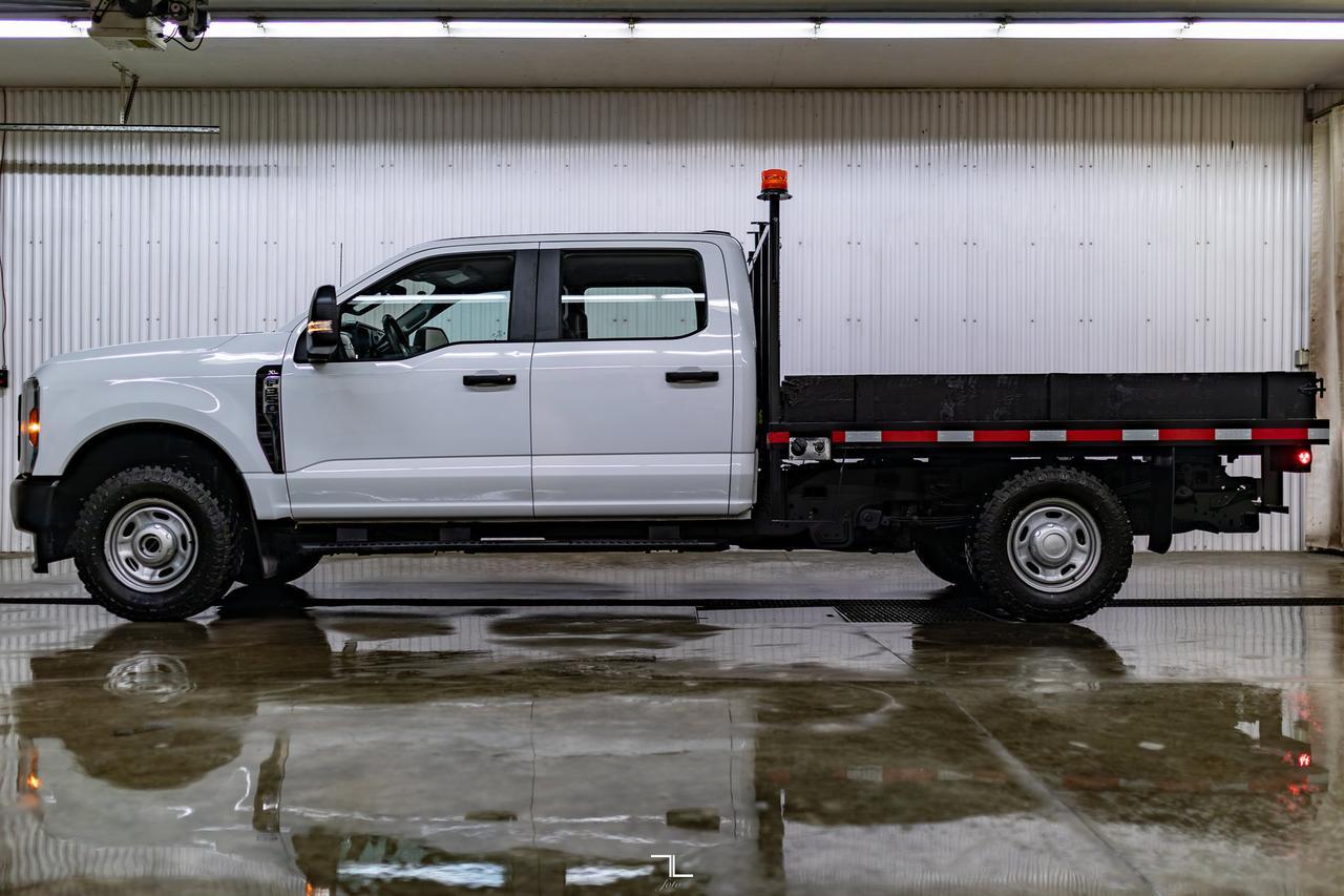 2024 Ford F-350 4x4 Crew Cab XL Deck Red Deer AB