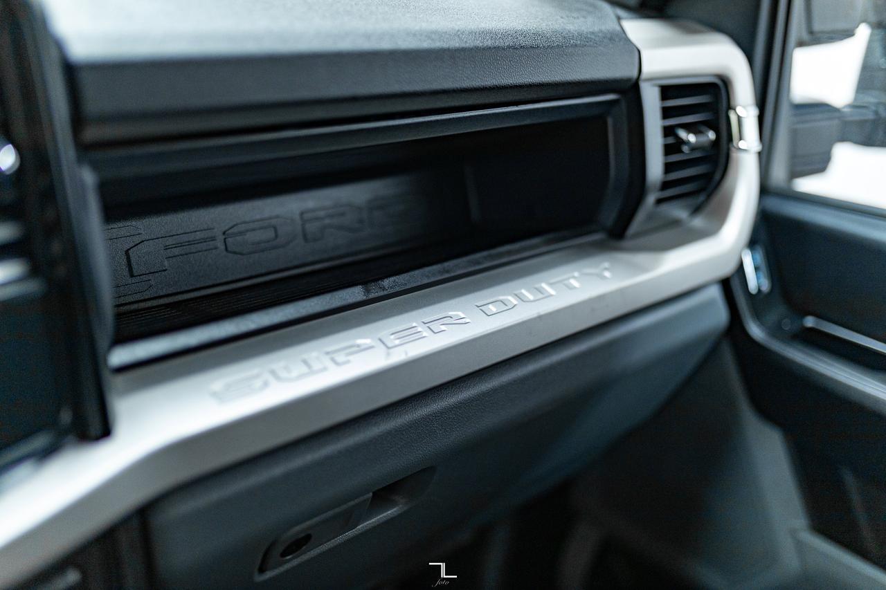 2024 Ford F-350 4x4 Crew Cab XL Deck Red Deer AB