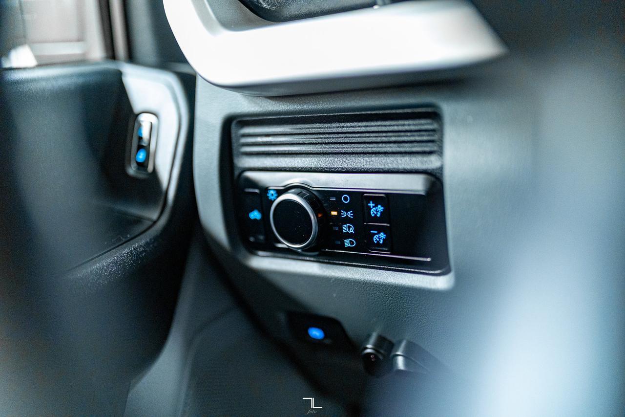 2024 Ford F-350 4x4 Crew Cab XL Deck Red Deer AB