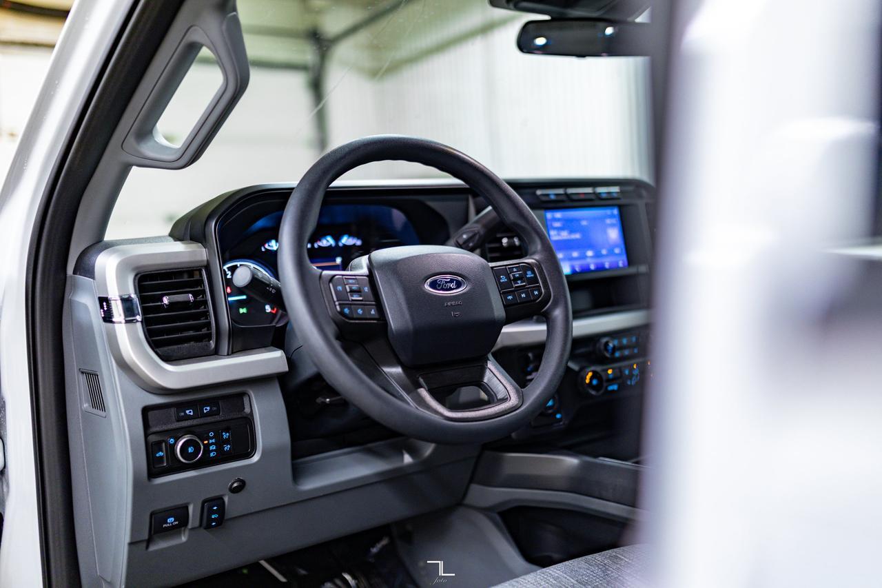 2024 Ford F-350 4x4 Crew Cab XLT FX4 Dually Diesel PSeat BCam Red Deer AB