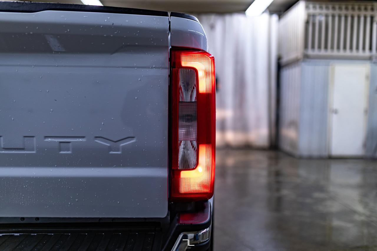 2024 Ford F-350 4x4 Crew Cab XLT FX4 PSeat BCam Red Deer AB