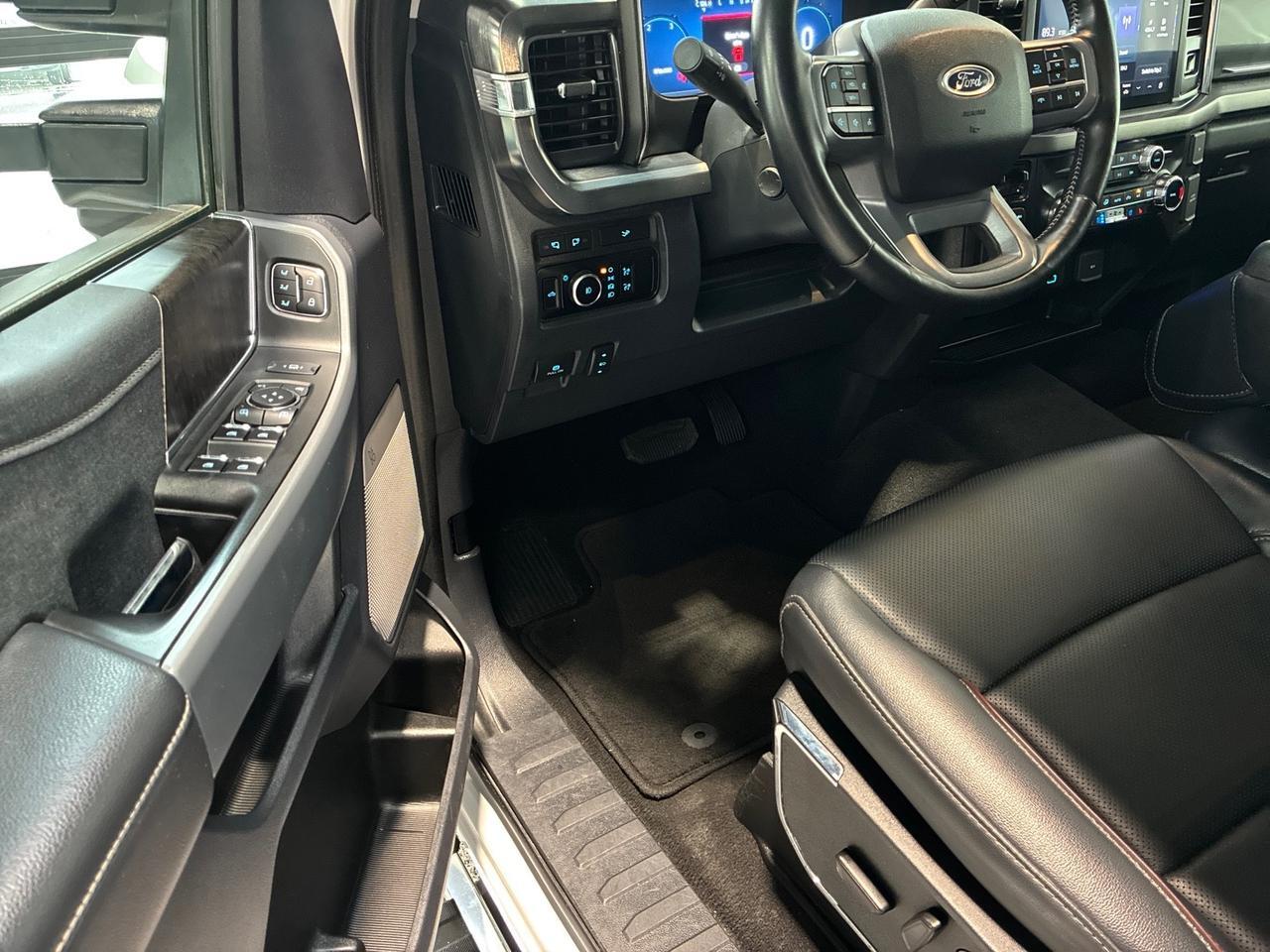 2024 Ford F-350 Lariat, Diesel, 4x4, Dually Houston TX