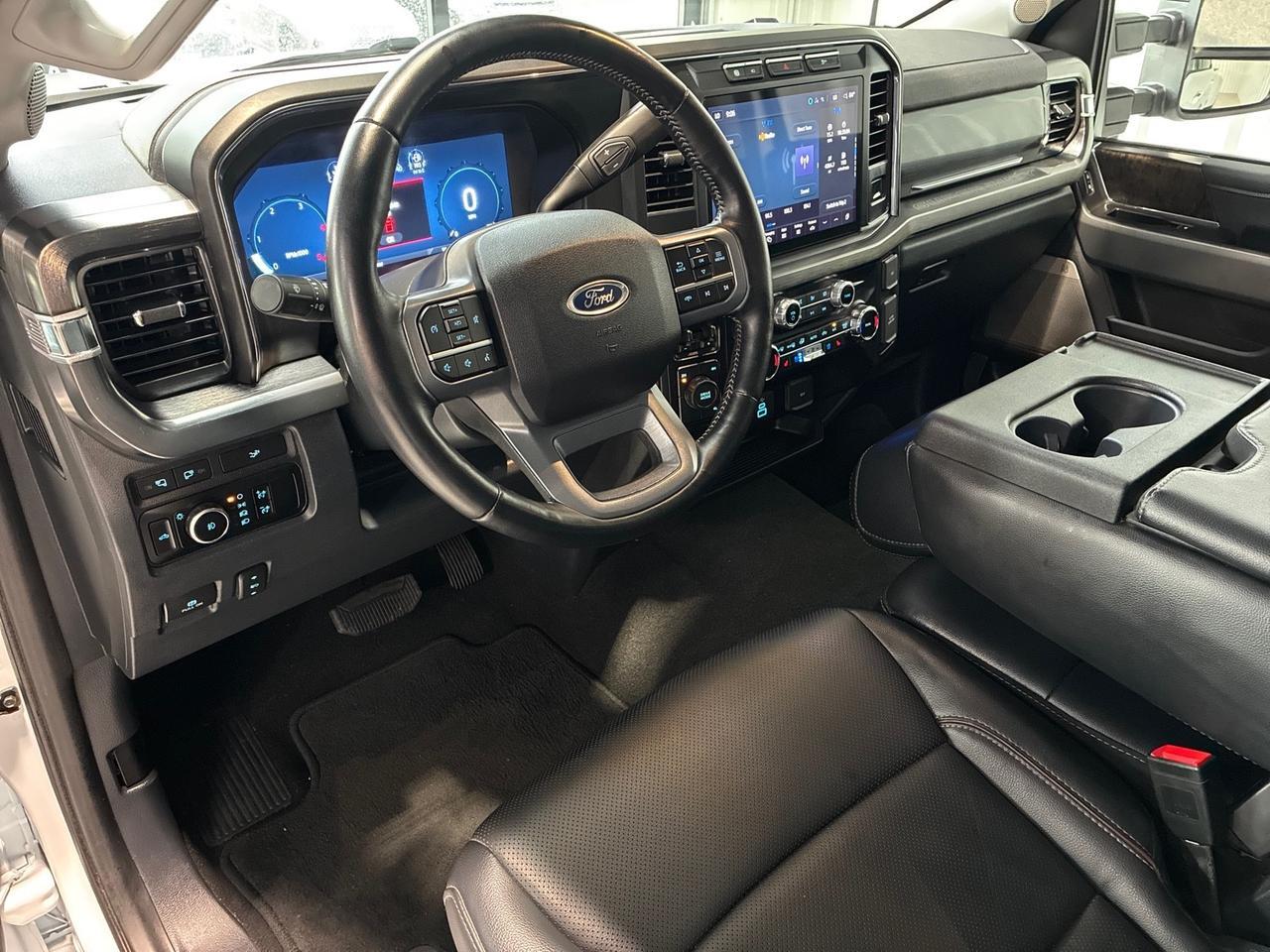2024 Ford F-350 Lariat, Diesel, 4x4, Dually Houston TX