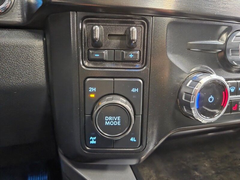 2024 Ford F-350 Lariat Ultimate 6.7L Diesel FX4 Chrome Pkg Sunroof NEW 35in Tires FREE Arlington TX