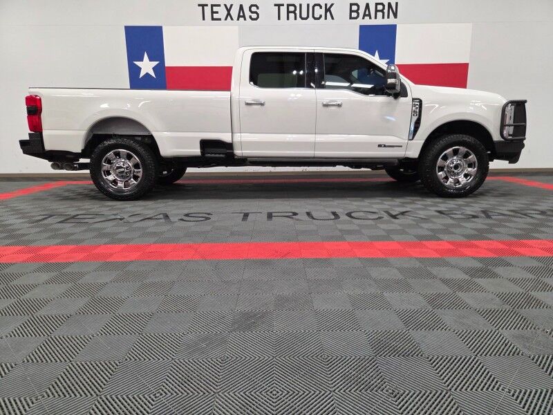 2024 Ford F-350 Lariat Ultimate 6.7L Diesel FX4 Chrome Pkg Sunroof NEW 35in Tires FREE