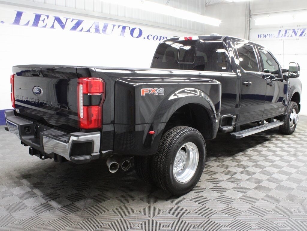 2024 Ford F-350 Super Duty 4x4 Crew Cab Lariat DRW Fond du Lac WI