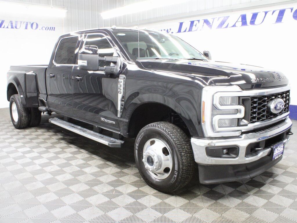 2024 Ford F-350 Super Duty 4x4 Crew Cab Lariat DRW Fond du Lac WI