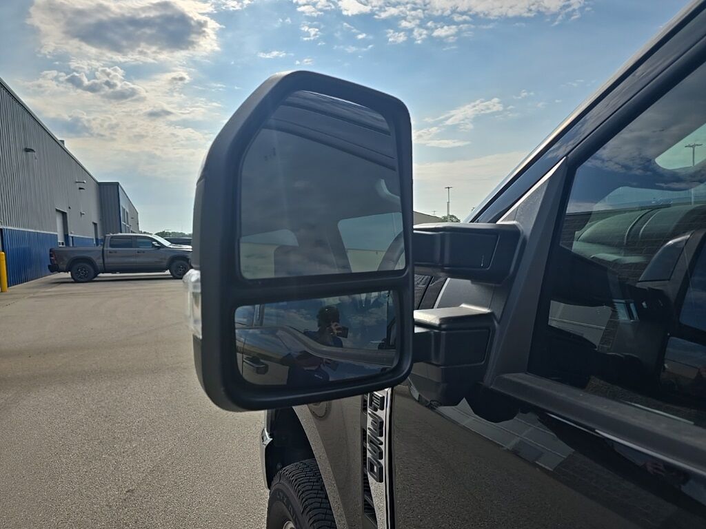 2024 Ford F-350 Super Duty 4x4 Crew Cab Lariat DRW Fond du Lac WI