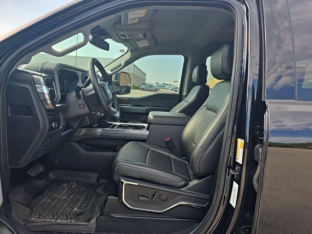 2024 Ford F-350 Super Duty 4x4 Crew Cab Lariat DRW Fond du Lac WI