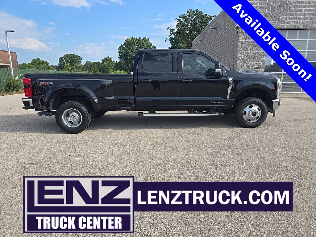 2024 Ford F-350 Super Duty 4x4 Crew Cab Lariat DRW Fond du Lac WI