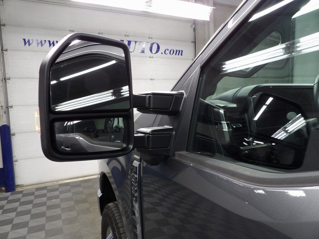 2024 Ford F-350 Super Duty 4x4 Crew Cab Lariat DRW Fond du Lac WI