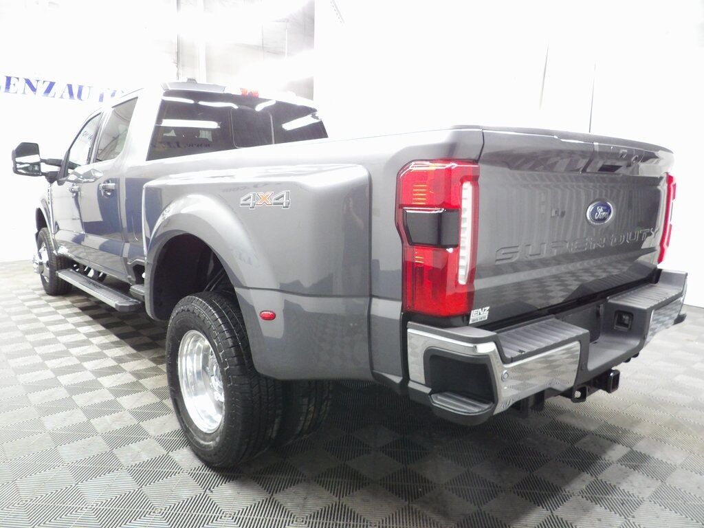 2024 Ford F-350 Super Duty 4x4 Crew Cab Lariat DRW Fond du Lac WI