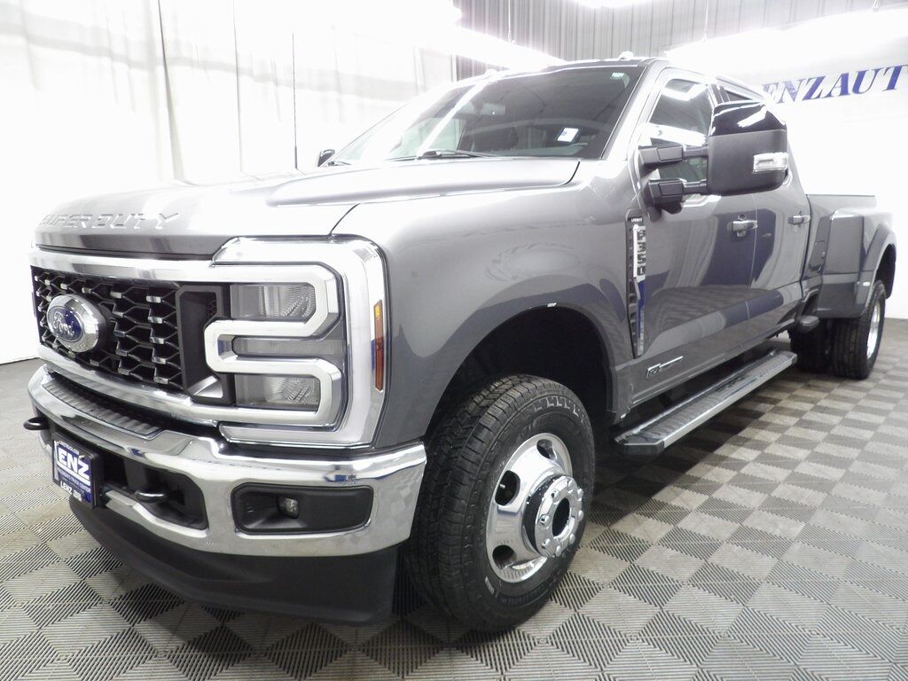 2024 Ford F-350 Super Duty 4x4 Crew Cab Lariat DRW Fond du Lac WI