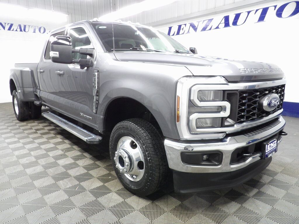 2024 Ford F-350 Super Duty 4x4 Crew Cab Lariat DRW Fond du Lac WI