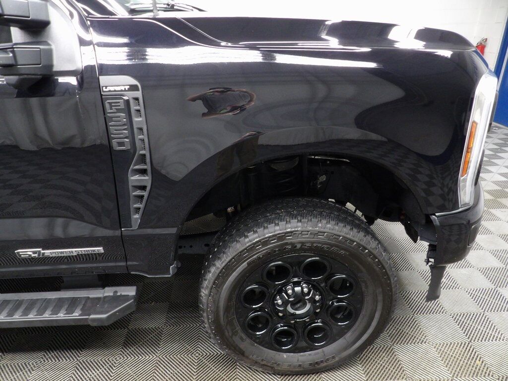 2024 Ford F-350 Super Duty 4x4 Crew Cab Lariat SRW Fond du Lac WI