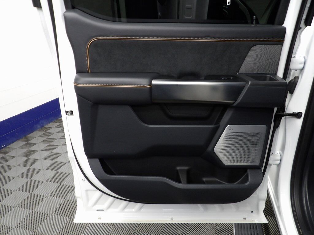2024 Ford F-350 Super Duty 4x4 Crew Cab Platinum SRW Minocqua WI